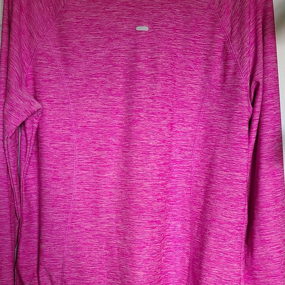 XL Long Sleeve Active Wear Shirt - Picture 5 of 5